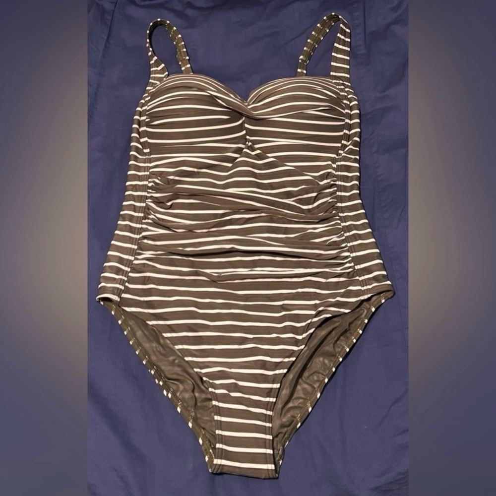 NWT Sea Level One Piece Twist Swimsuit (US 8)- Discontinued Color!